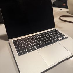 MacBook Air 8/256 GB 