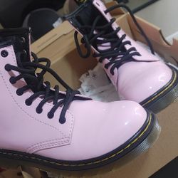 Girls pink Dr.Martens 