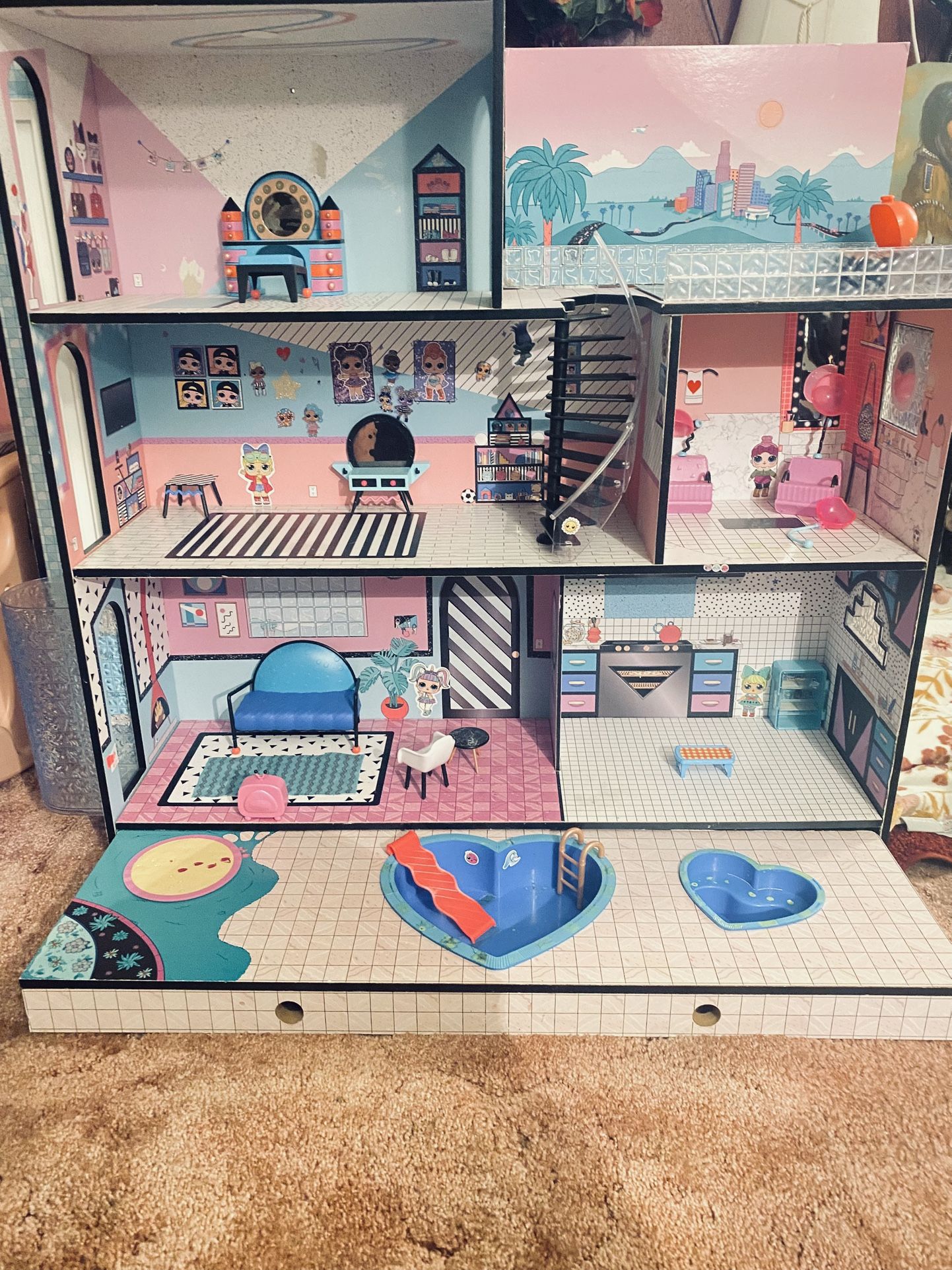 LOL Doll House, Two Sided With Acc.