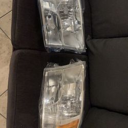 09-18 Ram Headlights