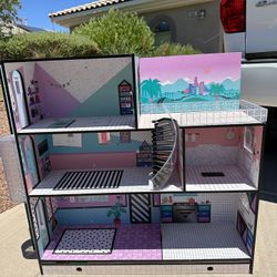 LOL Doll House