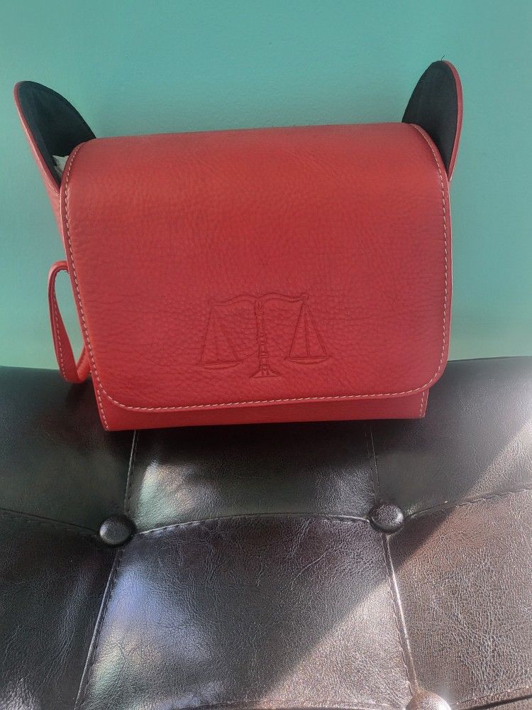 Bag Cosmetic. Quality Leather 
