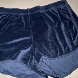 Hollister Velvet Shorts (M)