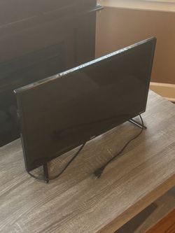 24 Inch ONN Flat Screen TV with Stand