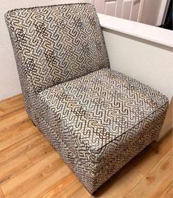 Upholstered Accent Chair Geometric Pattern