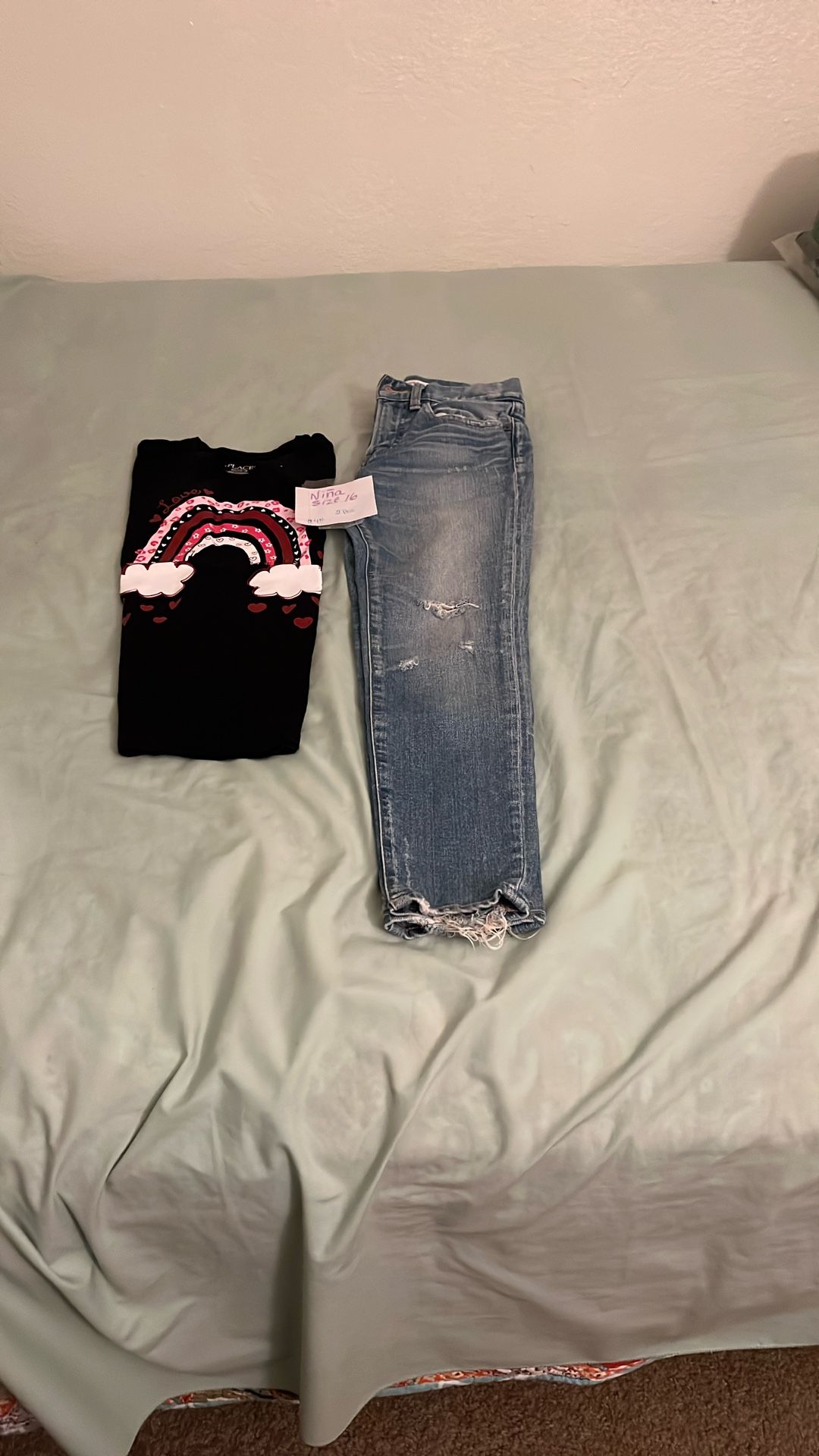 Ropa Para niña. Talla 16 . 2 Piezas. ( 1 Blusa Y 1 Pantalón ) $2 dlrs