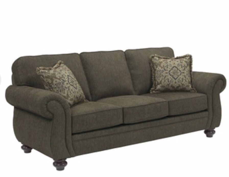 Dark brown couch w hideabed