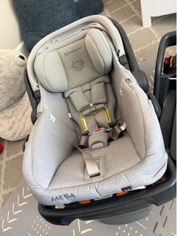 Uppababy Mesa V2