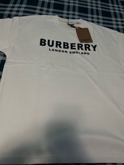 Burberry tee shirt