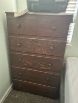 Dresser