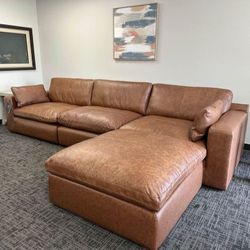 EXCLUSIVE] EMILIA CARAMEL LEATHER 3-PIECE SOFA