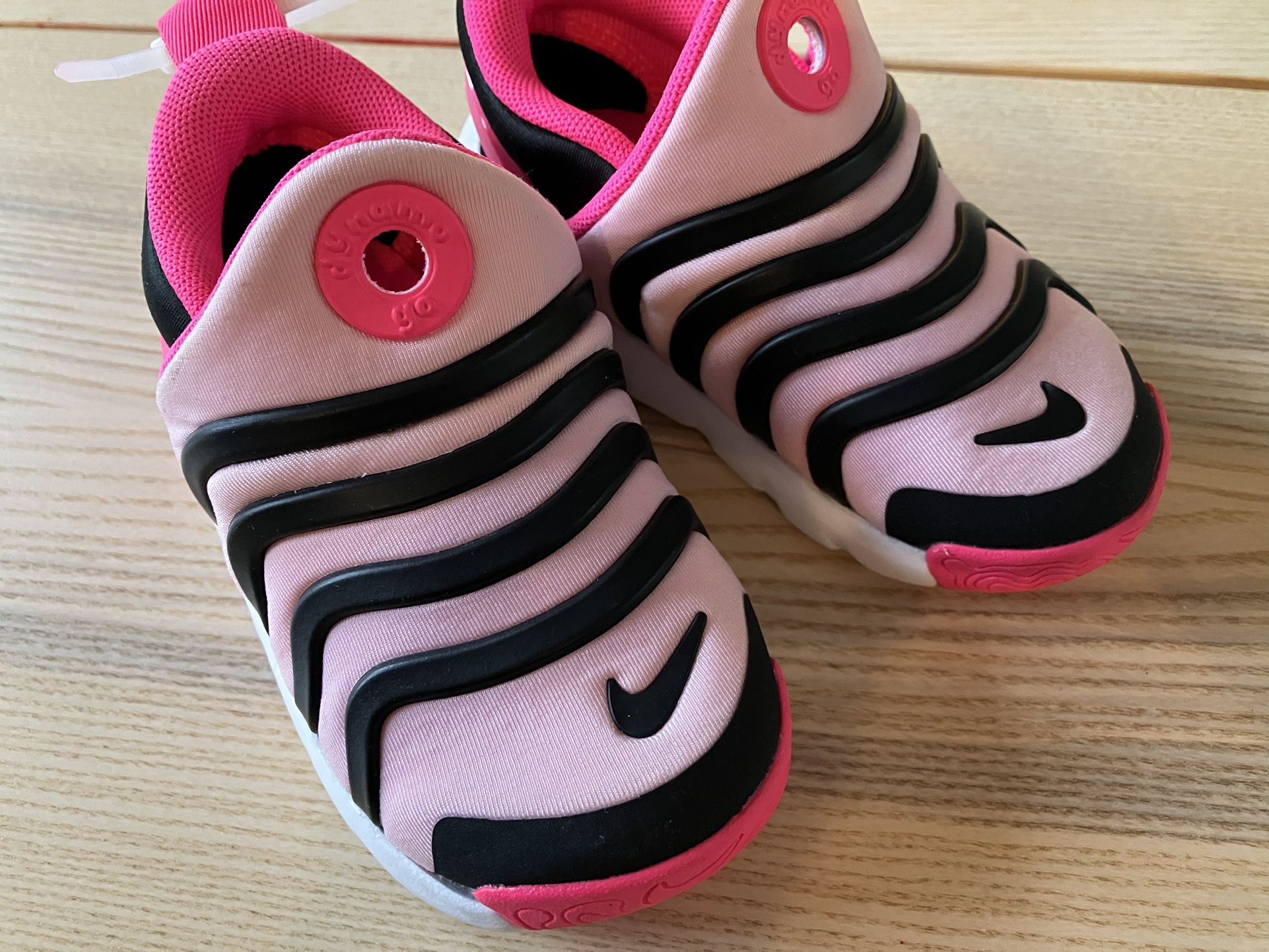 Toddler Size 7 Nike Dynamo Go Sneakers