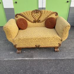 Antique Couch With Wood Carved Feet