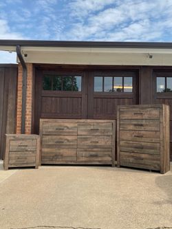 Dresser set