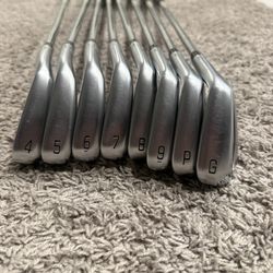 Mizuno JPX 925 Hot Metal Iron Set (4–GW) – Excellent Condition – 8 Clubs