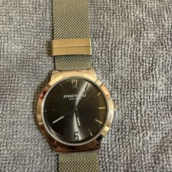 Kenneth Cole 