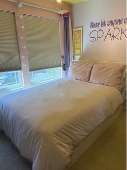 Duvet Cover/Comforter - Full Sized