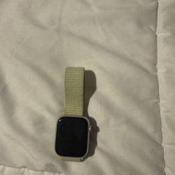 Apple Watch Series 8 