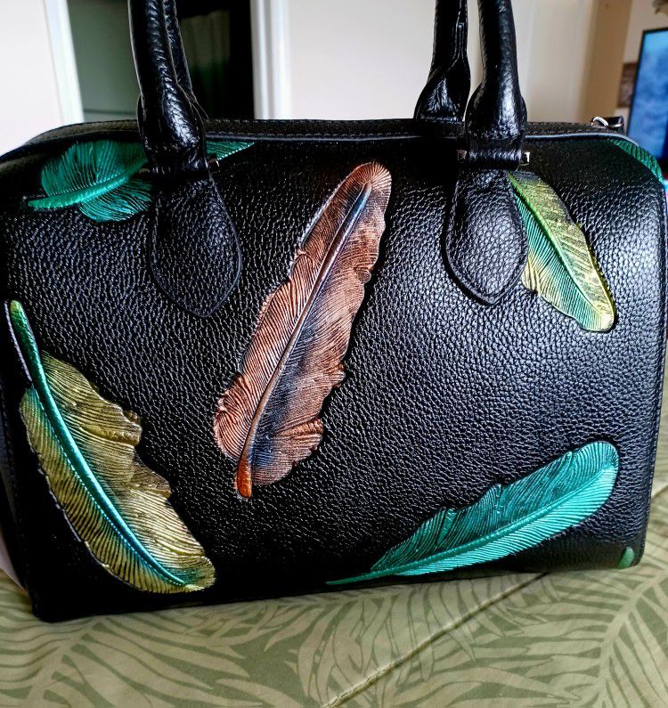 Black Feather Embossed Pattern Genuine Leather Tote Bag.