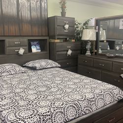 QUEEN STORAGE BED DRESSER MIRROR