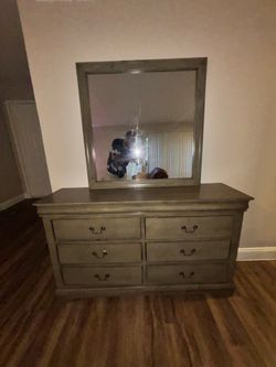Crown Mark Dresser with Matching Mirror – Solid & Stylish
