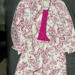 Women’s 2 piece outfit new size L