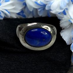 Sterling Silver Ring With Lapis Lazuli Stone Oval Design Size 8.5