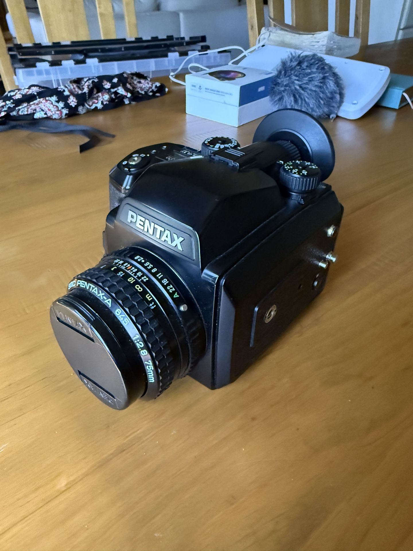 📸 Pentax 645N Medium Format Film Camera + 75mm f/2.8 Lens – Excellent Condition!