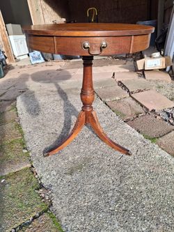 1950s Mersman Federal-Style Drum Table