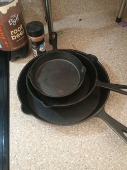 Set of 3 Cast Iron Skillets