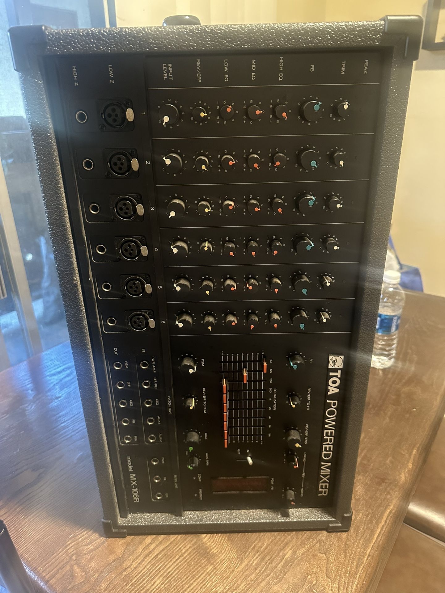 Powered mixer