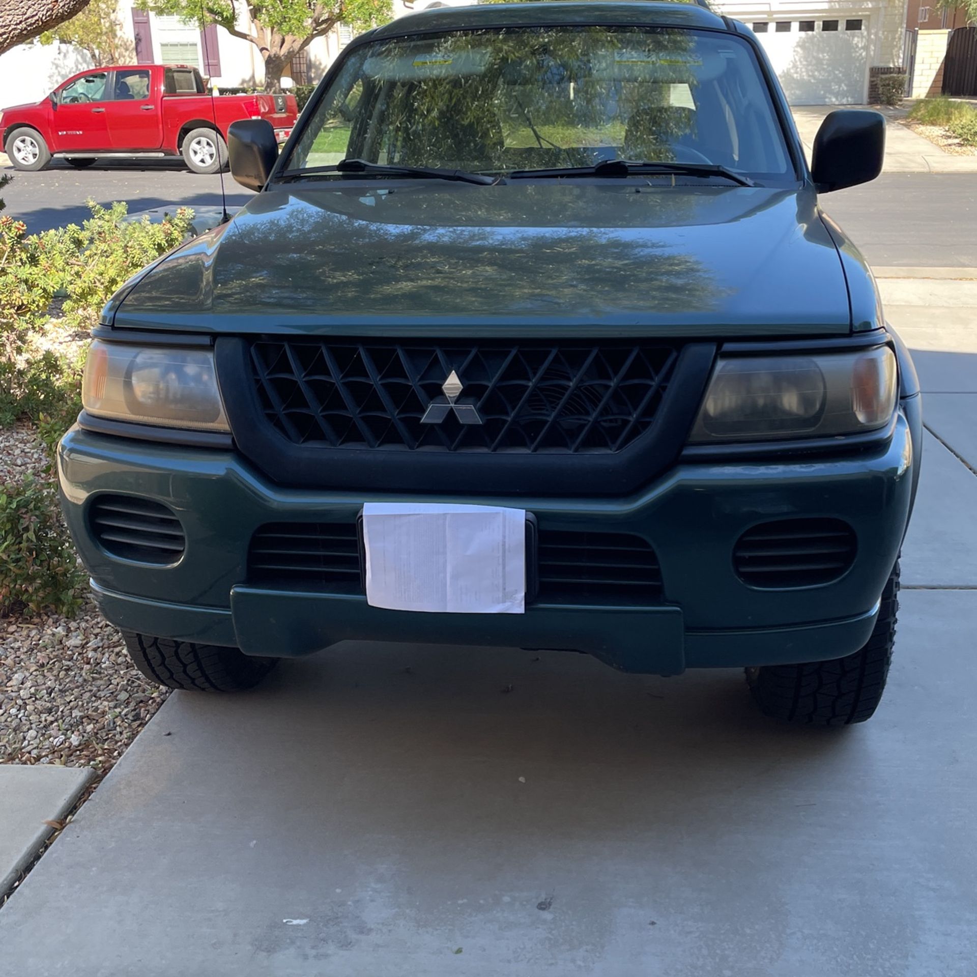 2004 Mitsubishi Montero