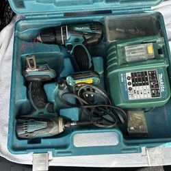 Drills Con Las Baterías 