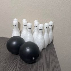Mummy bowling