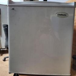 Mini-fridge /freezer
