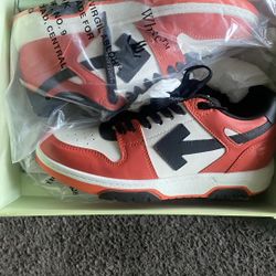 Off white out of office (size 42)
