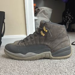 Jordan 12’s Grey