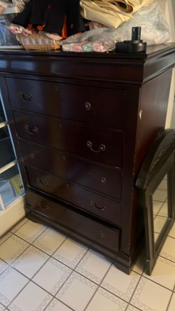 Dresser