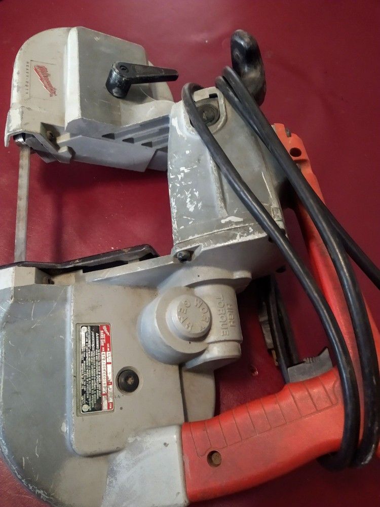 Milwaukee 6230 Deep Cut 6 Amp Portable Band Saw
