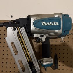Makita 21 Degree Framing Nailer 