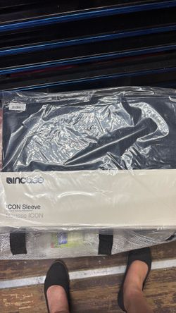 14” black laptop sleeve