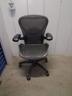 Ergonomic Task Chair herman miller size B