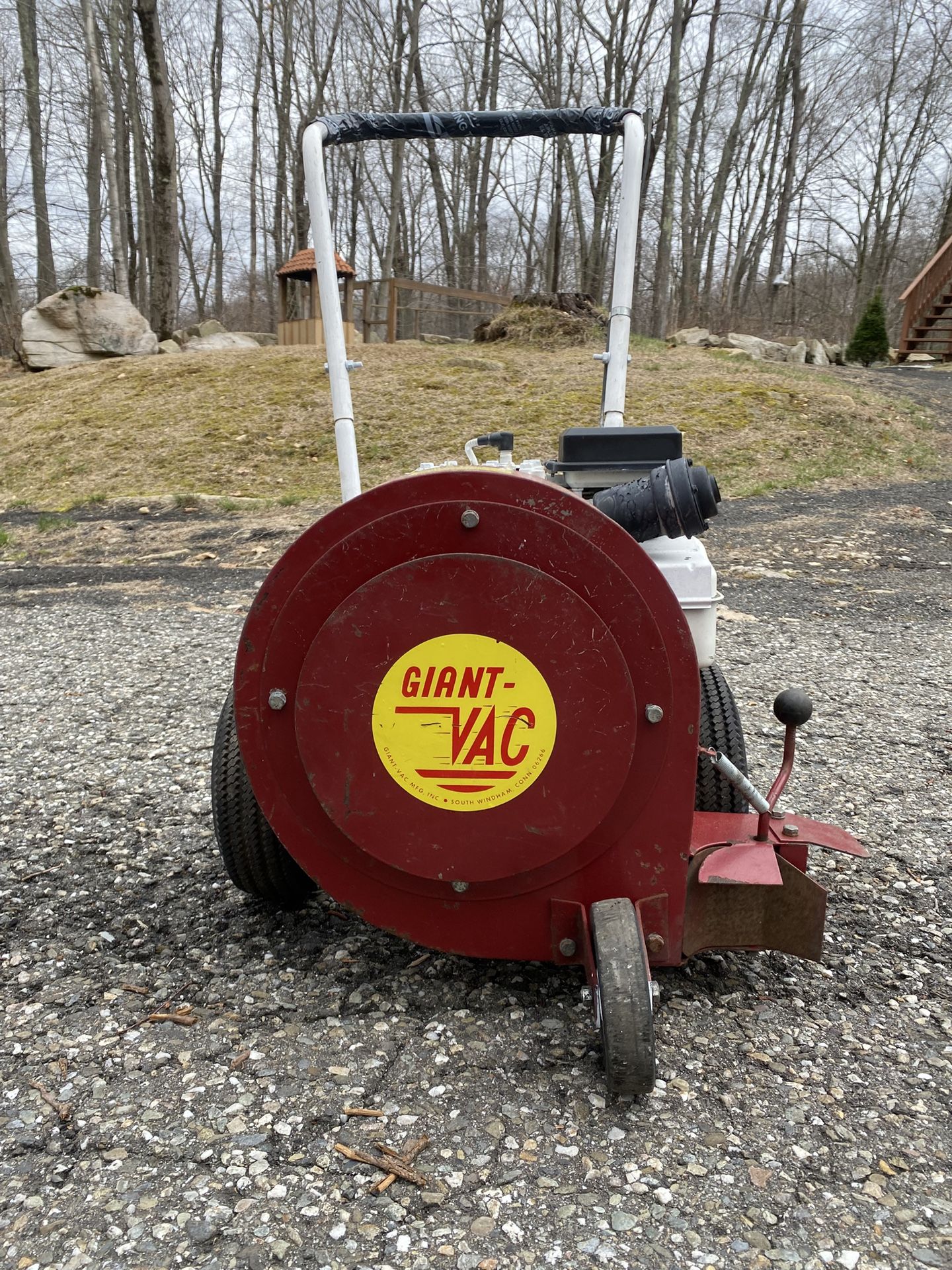 Giant-Vac Leaf Blower