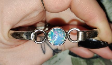 Beautiful Vintage Sterling Silver Opal Bracelet