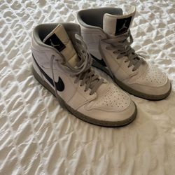 Nike Air Jordan 1 Mid – White/Grey (Men’s Size 10.5)