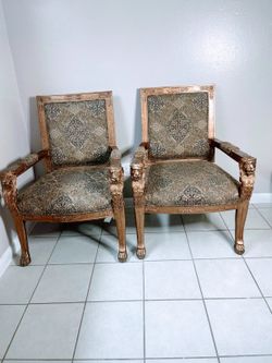Vintage old chair lion