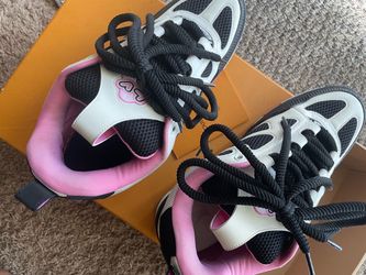 Luis Vuitton skates