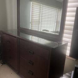 Dresser W/ Mirror 