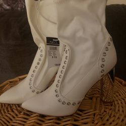 New White Rue 21 Silver Heel Size 8 1/2