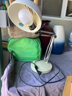 Desk lamp